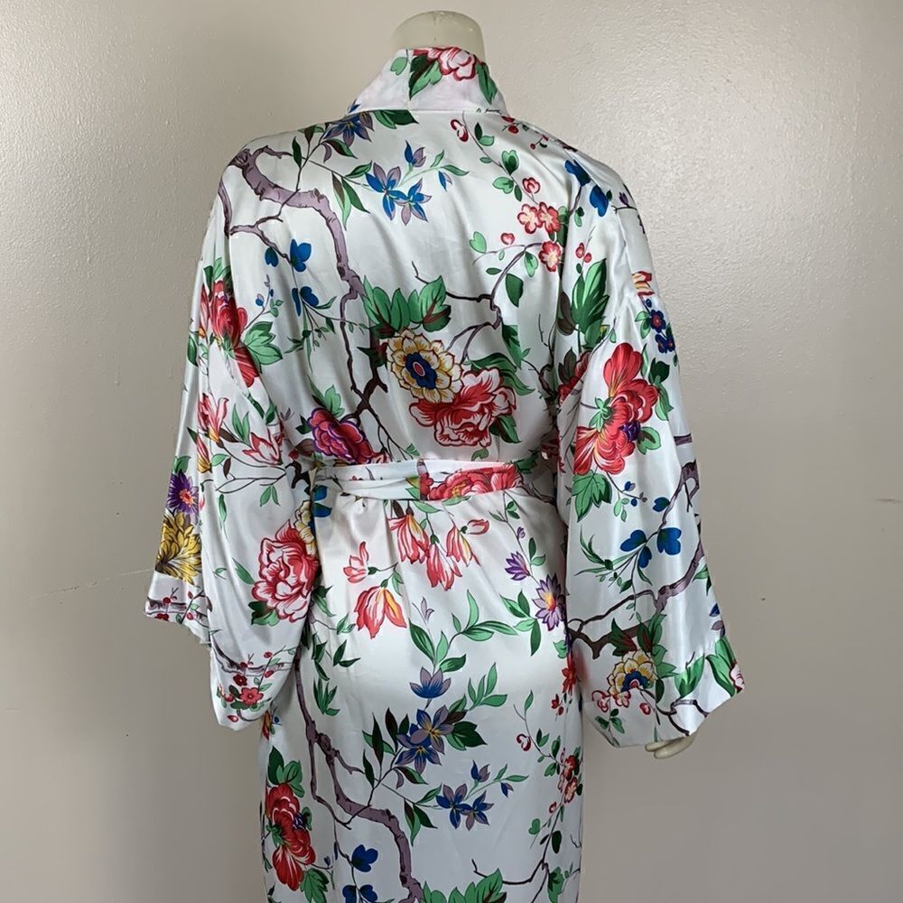 Women’s NATORI robe PETITE long floral silky beautiful - Picture 8 of 9